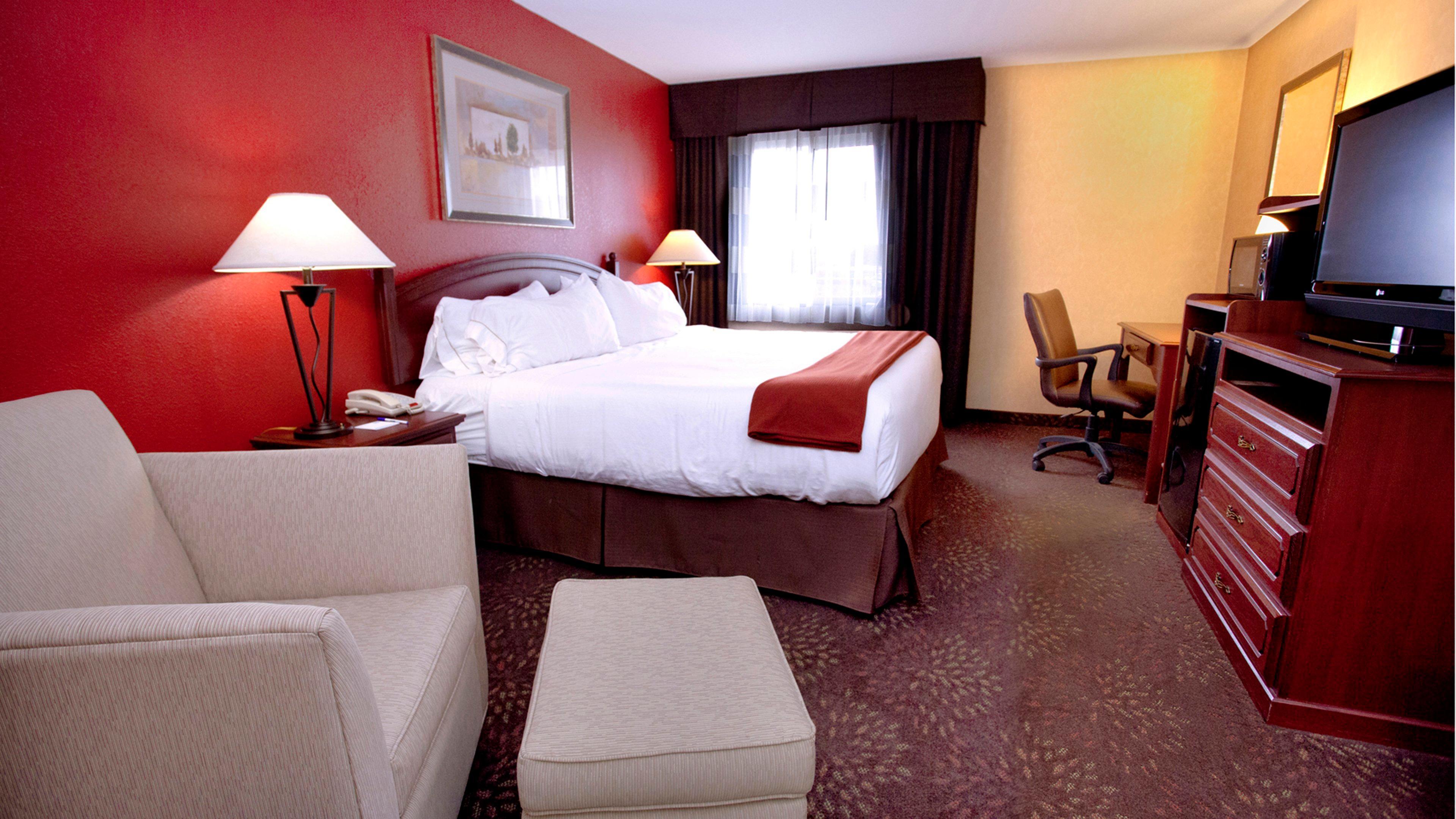 Holiday Inn Express Jamestown By Ihg Экстерьер фото